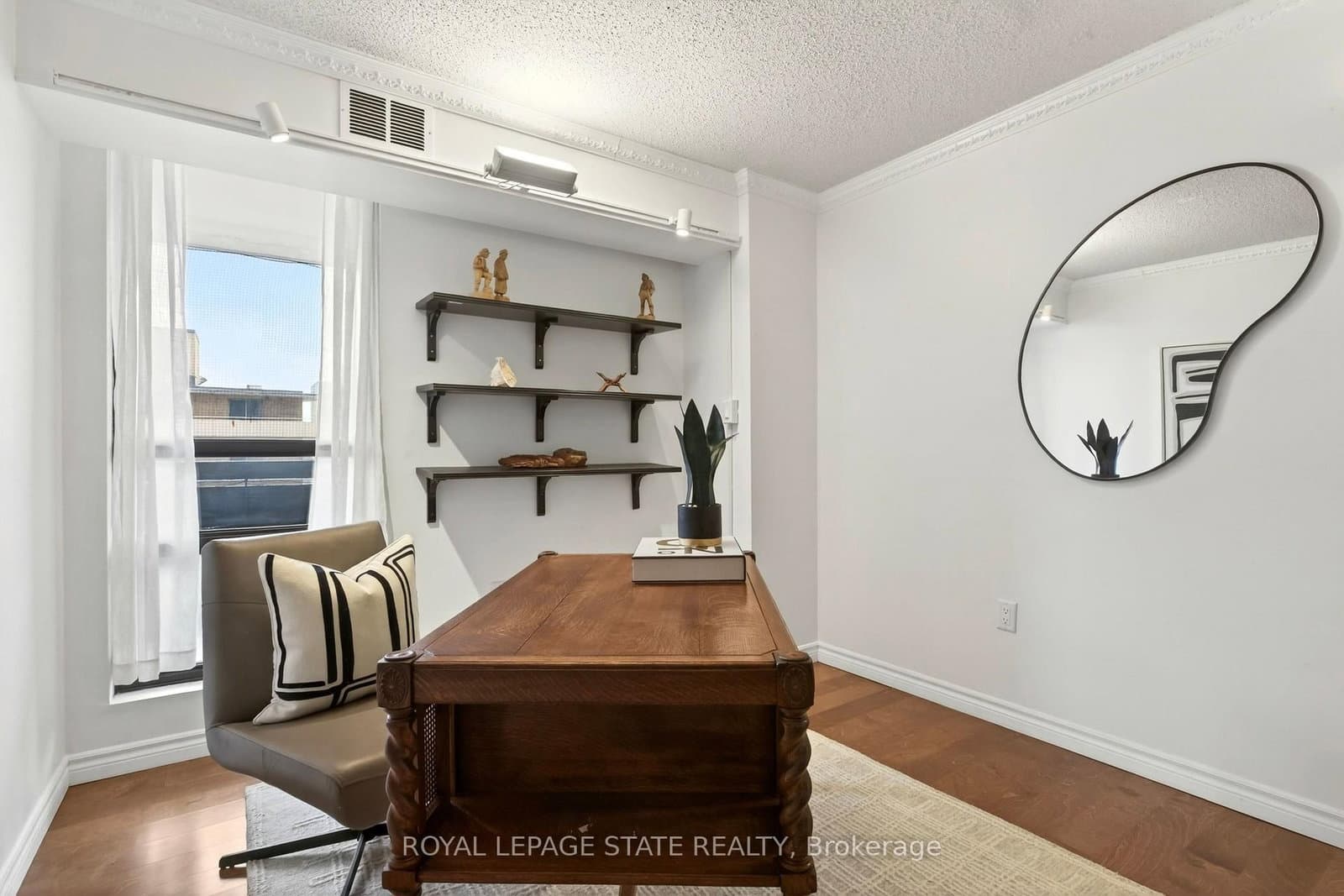 222 Jackson Street W, Unit 1003 thumbnail 44