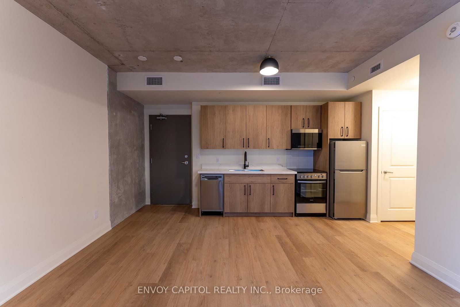 11 Robert Street, Unit 204 thumbnail 2