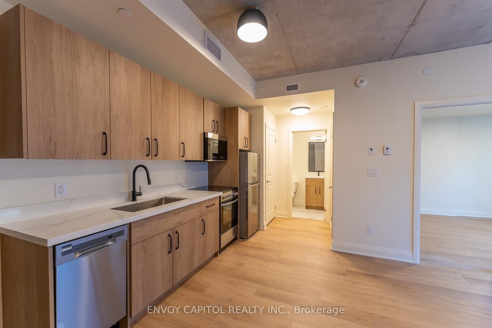 11 Robert Street, Unit 204 thumbnail 3