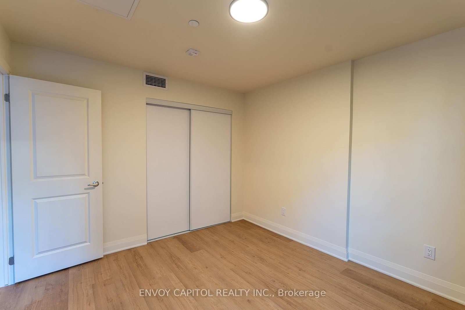 11 Robert Street, Unit 204 thumbnail 6