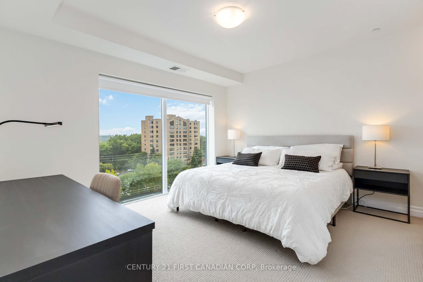 505 Talbot Street, Unit 809 thumbnail 22