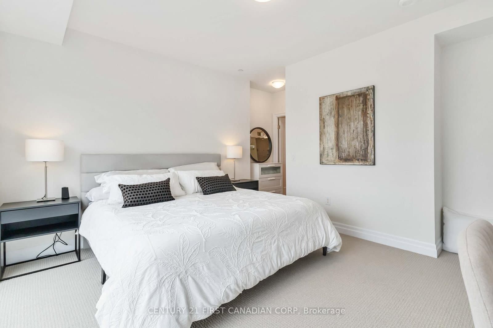 505 Talbot Street, Unit 809 thumbnail 32