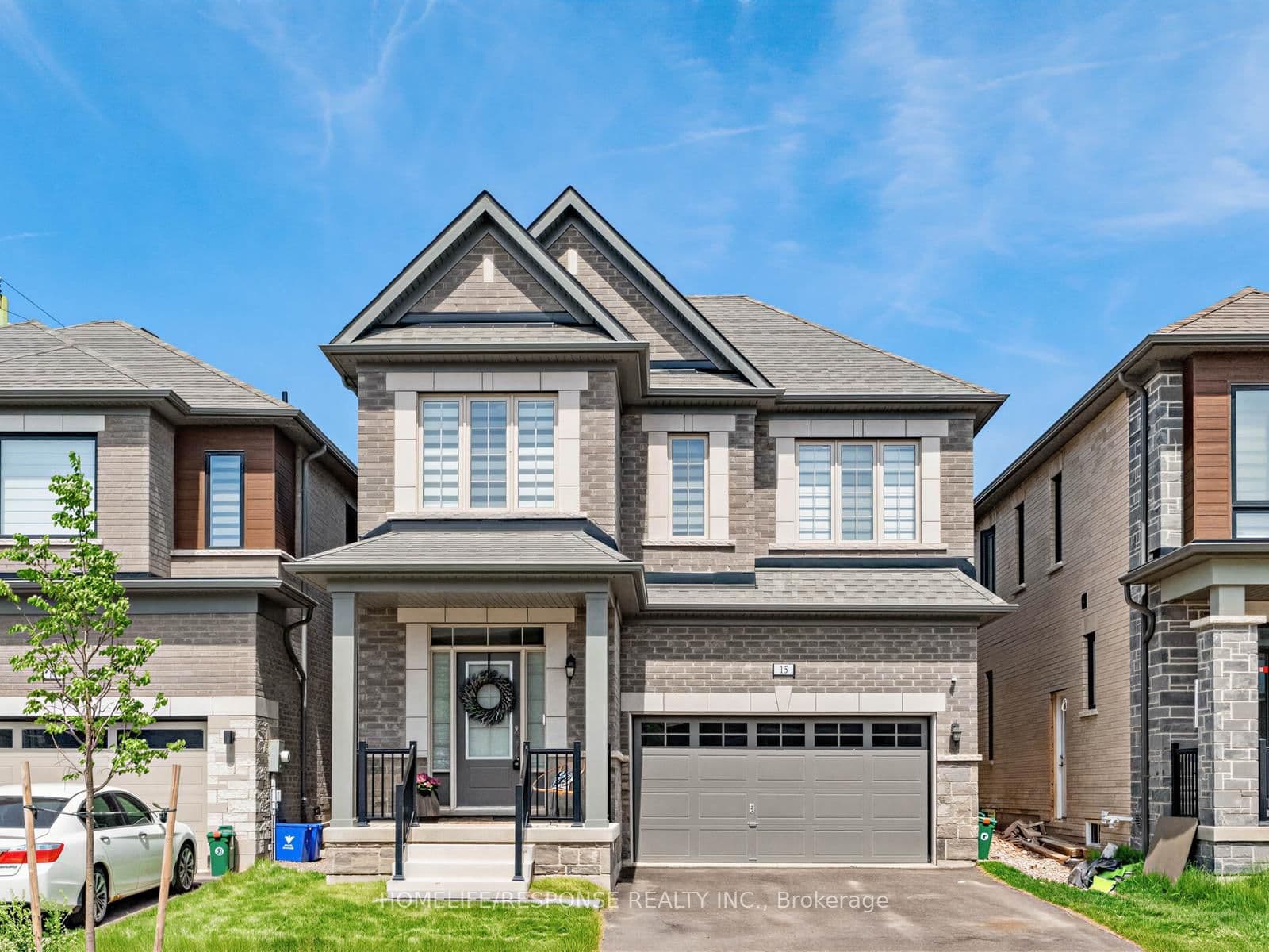 13 Stanley Leitch Drive - Image 1