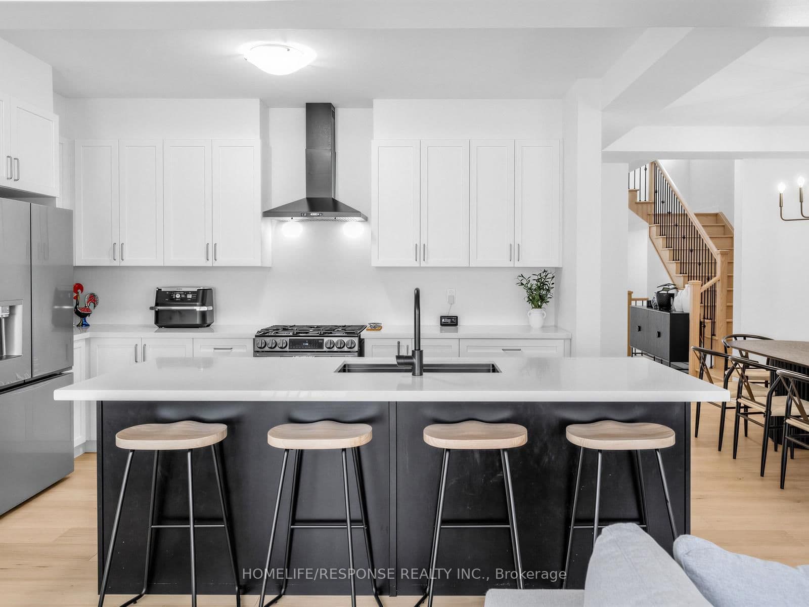 13 Stanley Leitch Drive thumbnail 10