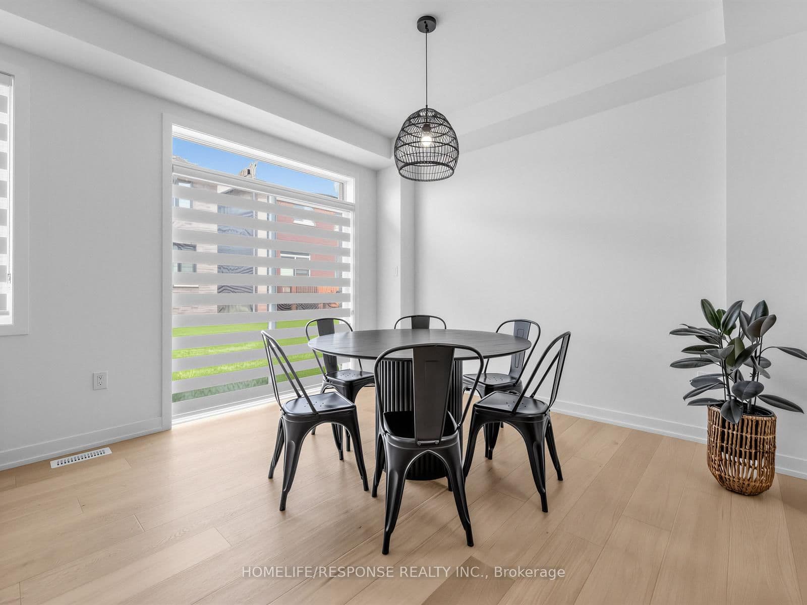 13 Stanley Leitch Drive thumbnail 13
