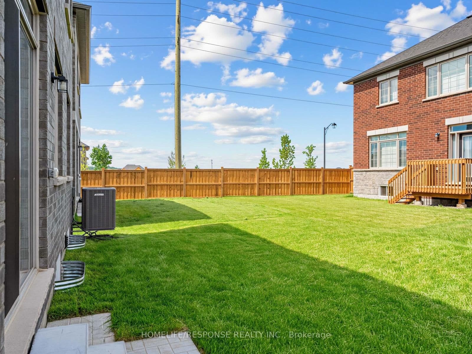 13 Stanley Leitch Drive thumbnail 32