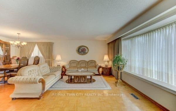141 Hazelglen Drive thumbnail 7