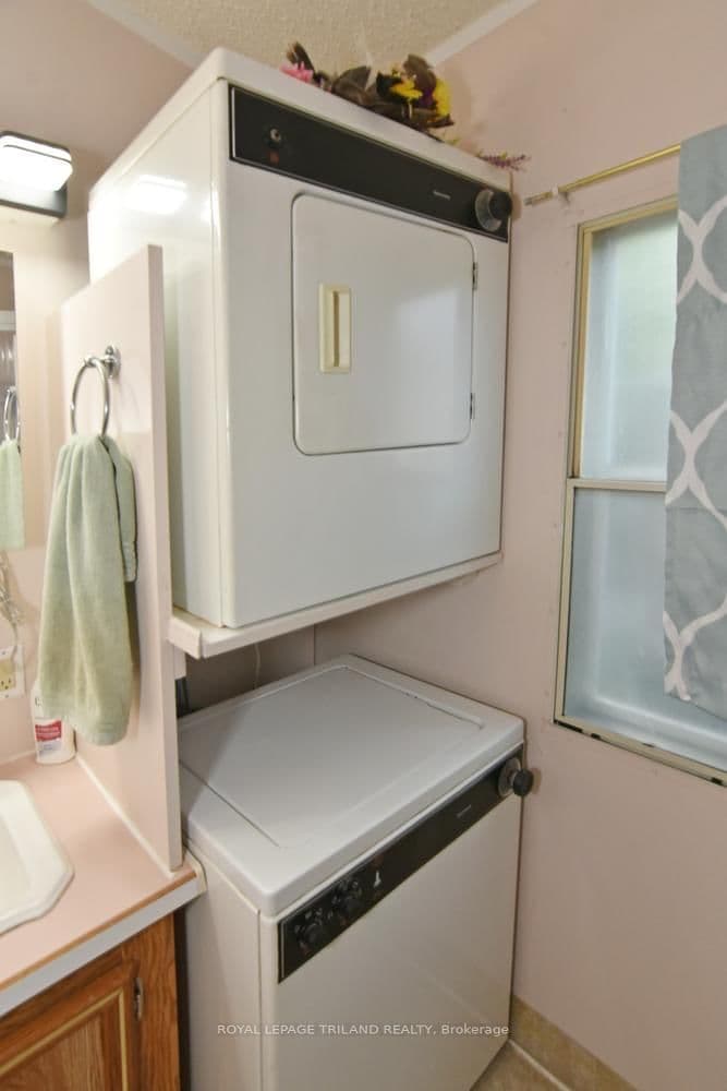 9910 Northville Crescent, Unit B11 thumbnail 19