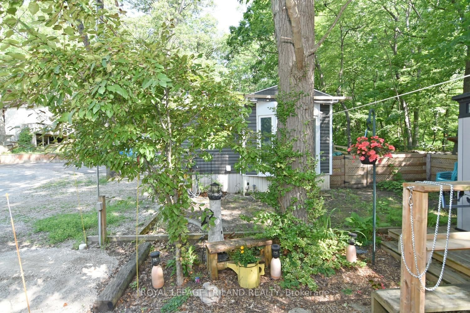 9910 Northville Crescent, Unit B11 thumbnail 6