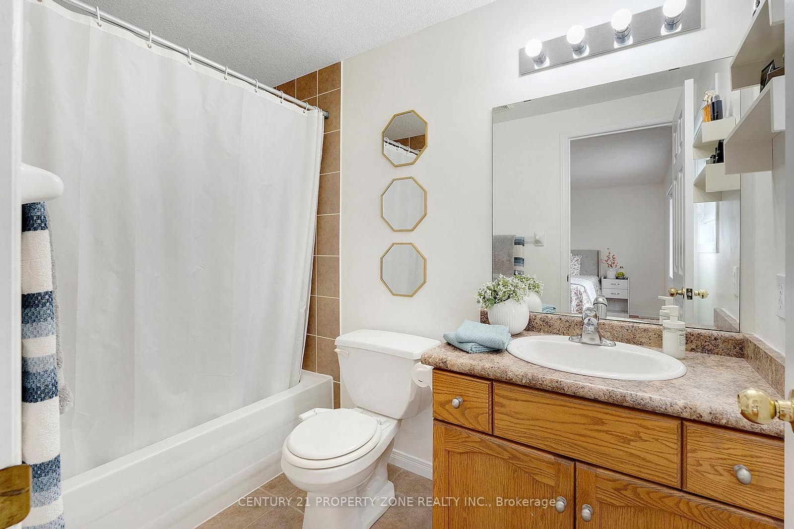 210 DAWN Avenue, Unit 35 thumbnail 22