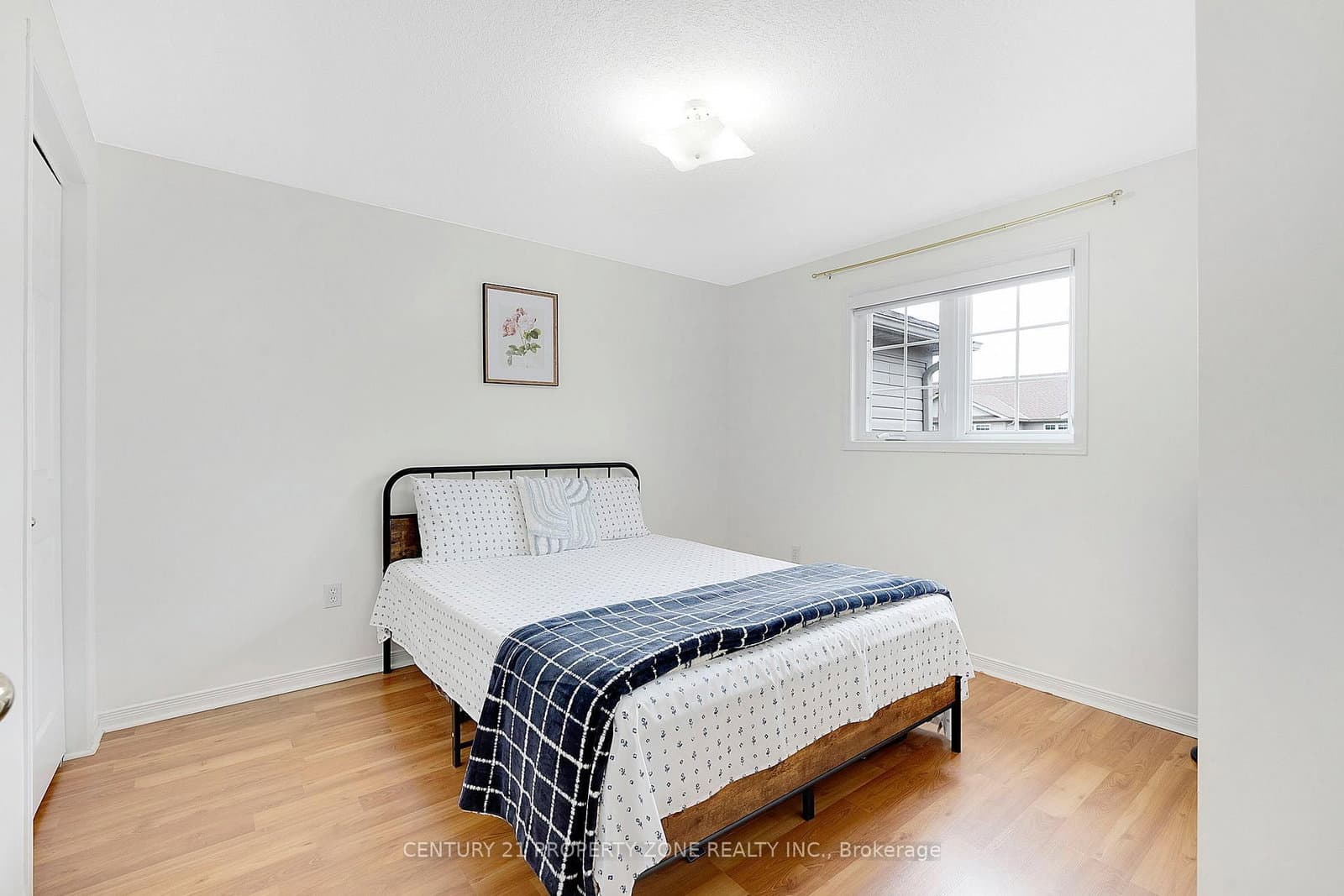 210 DAWN Avenue, Unit 35 thumbnail 23