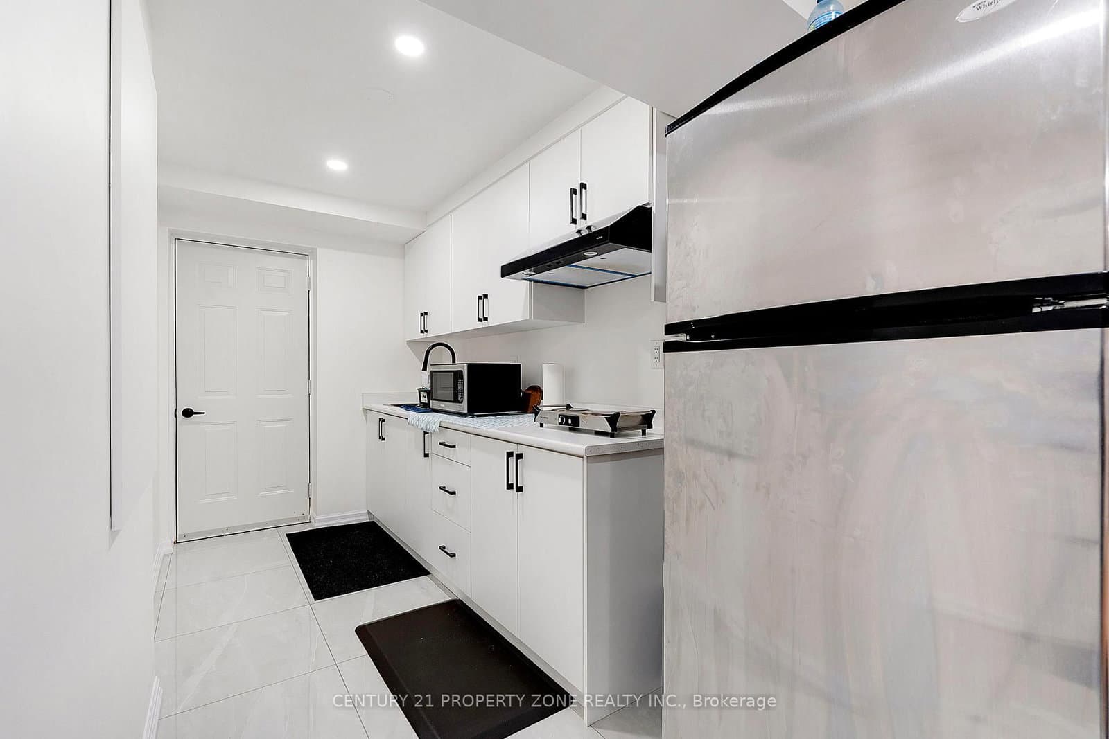 210 DAWN Avenue, Unit 35 thumbnail 31