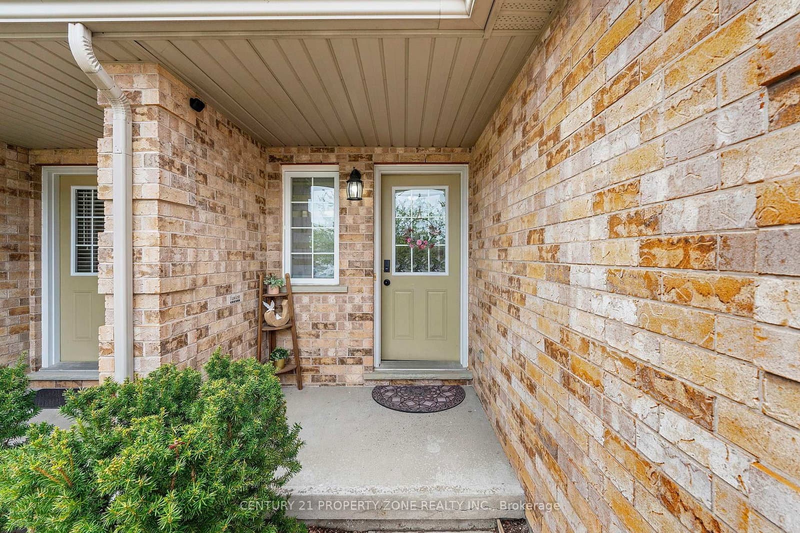 210 DAWN Avenue, Unit 35 thumbnail 6