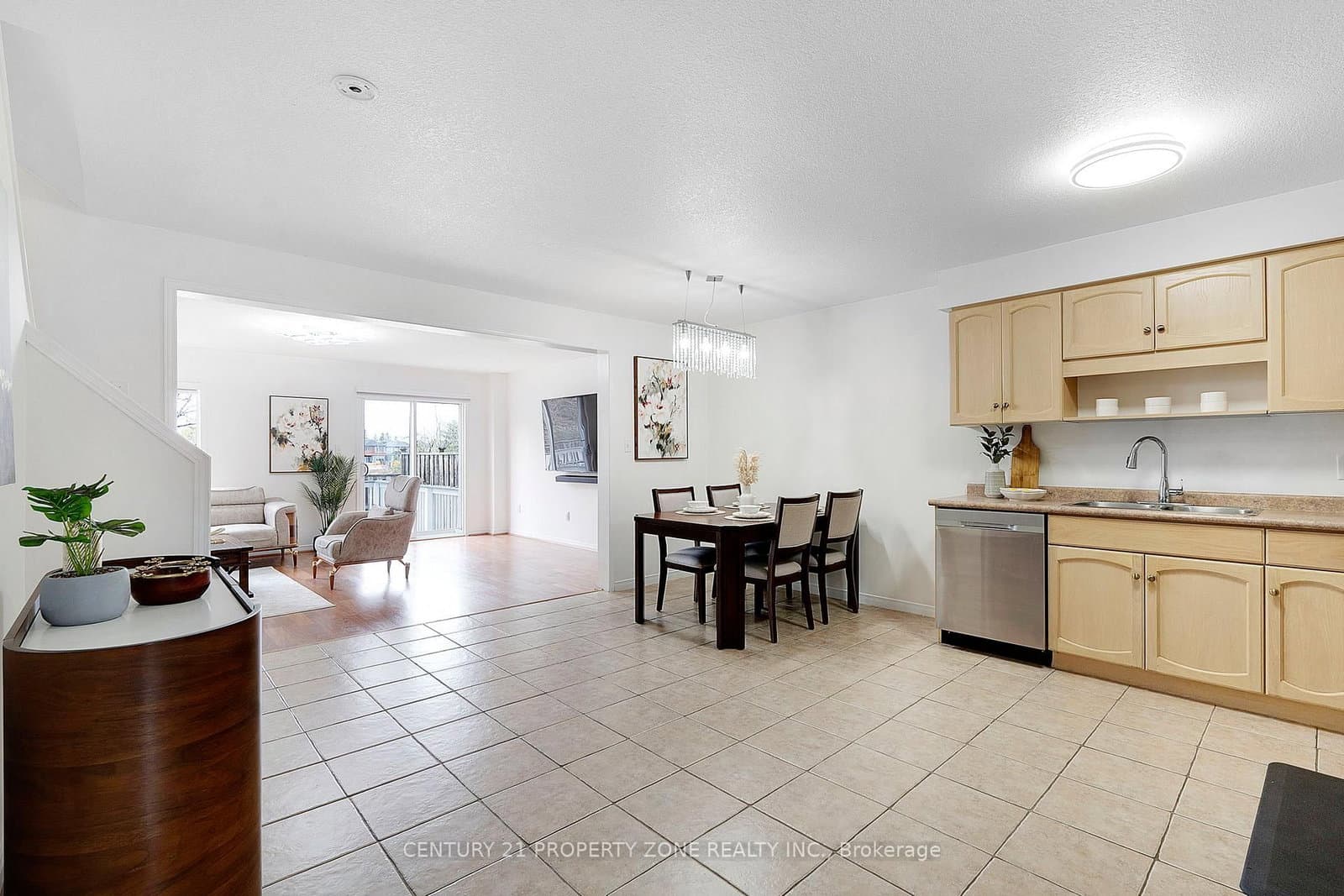 210 DAWN Avenue, Unit 35 thumbnail 9