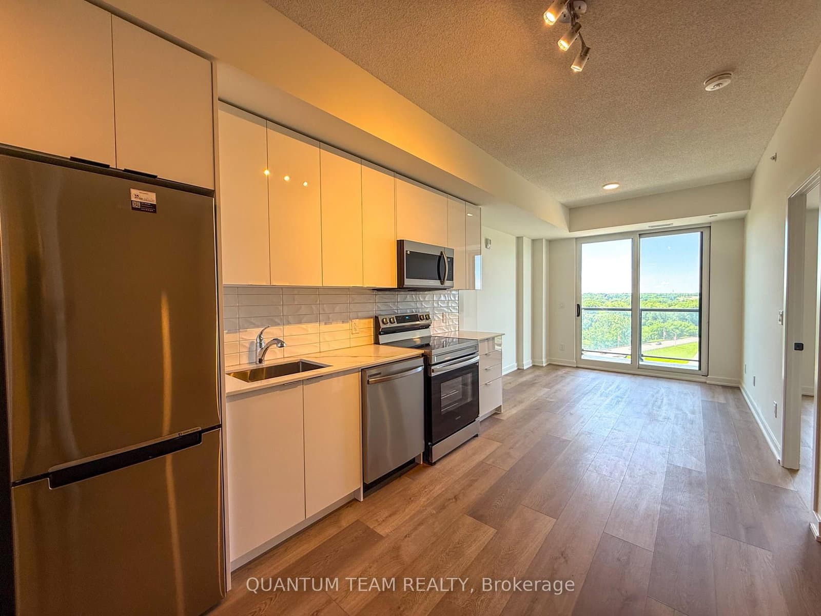 33 Erie Avenue, Unit 1314 thumbnail 2