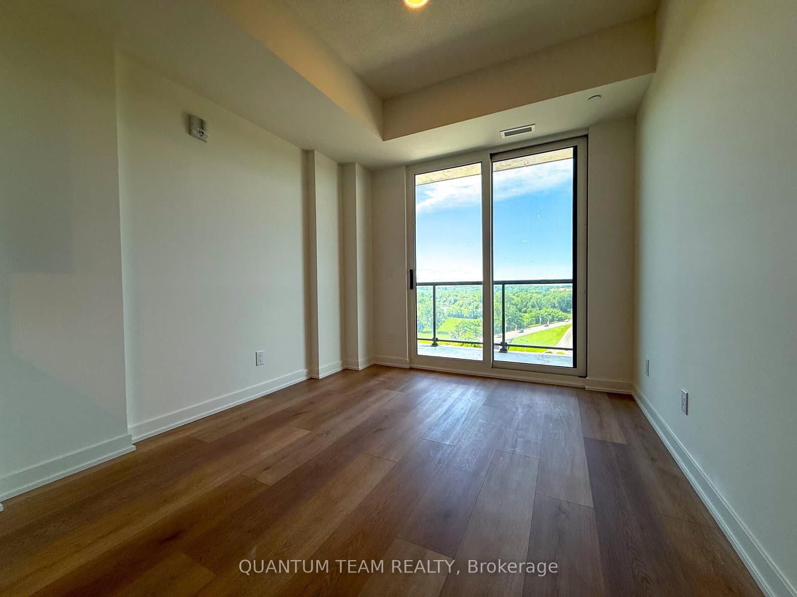 33 Erie Avenue, Unit 1314 thumbnail 3