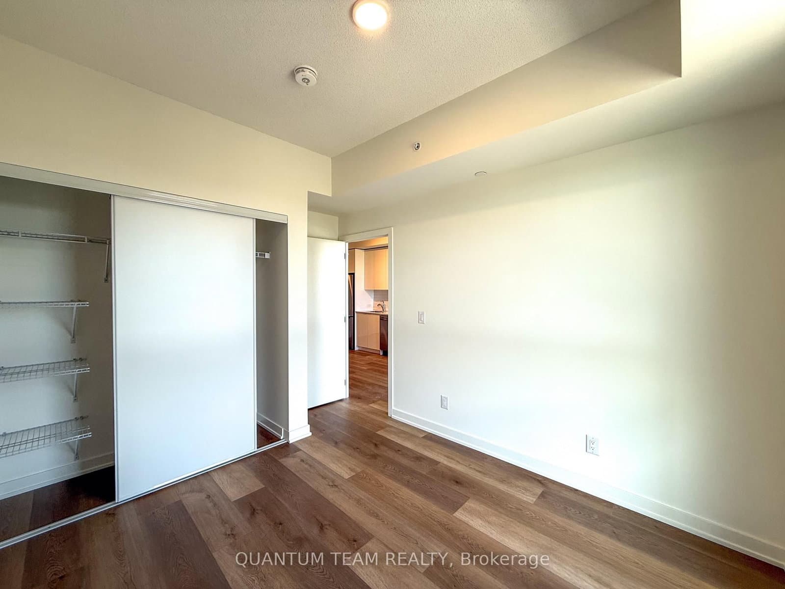 33 Erie Avenue, Unit 1314 thumbnail 8