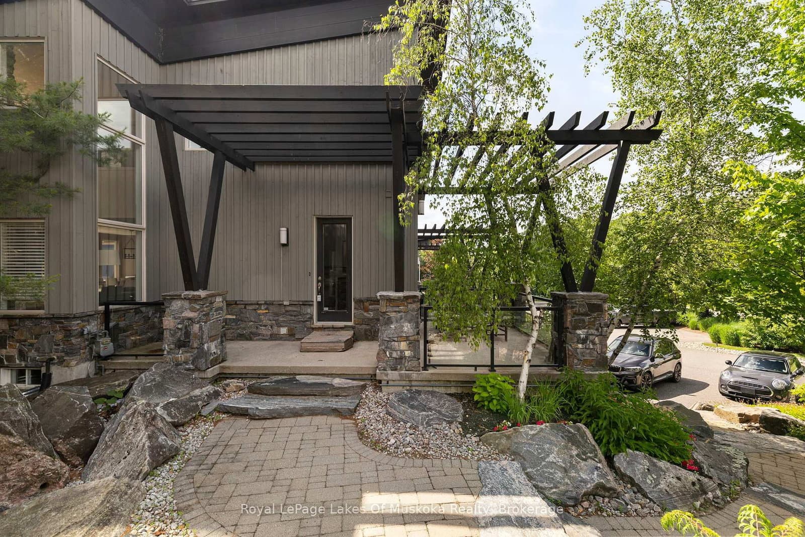 76 Carrick Trail thumbnail 2