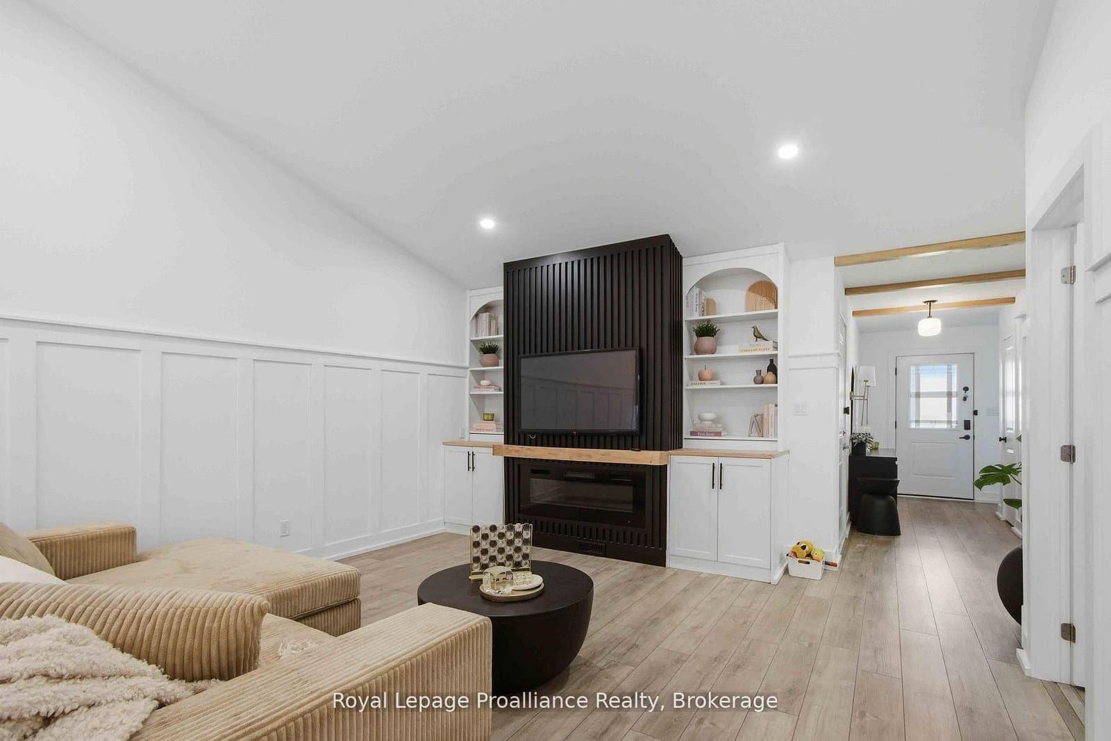 24 Buchanan Avenue - Image 1