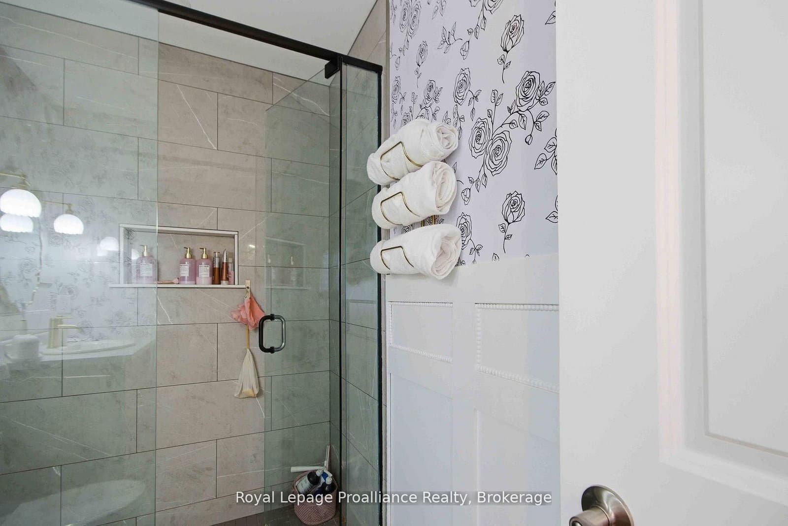 24 Buchanan Avenue thumbnail 17