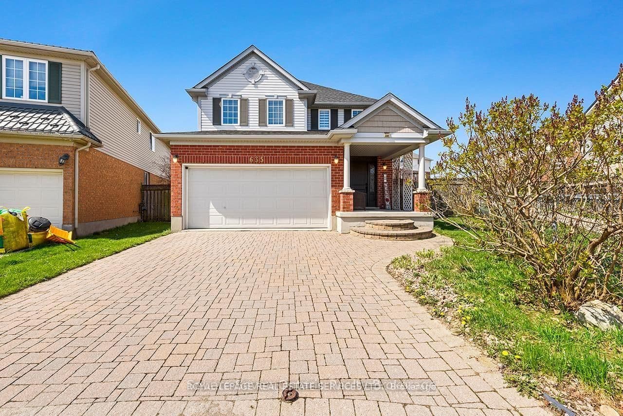 635 Commonwealth Crescent thumbnail 2