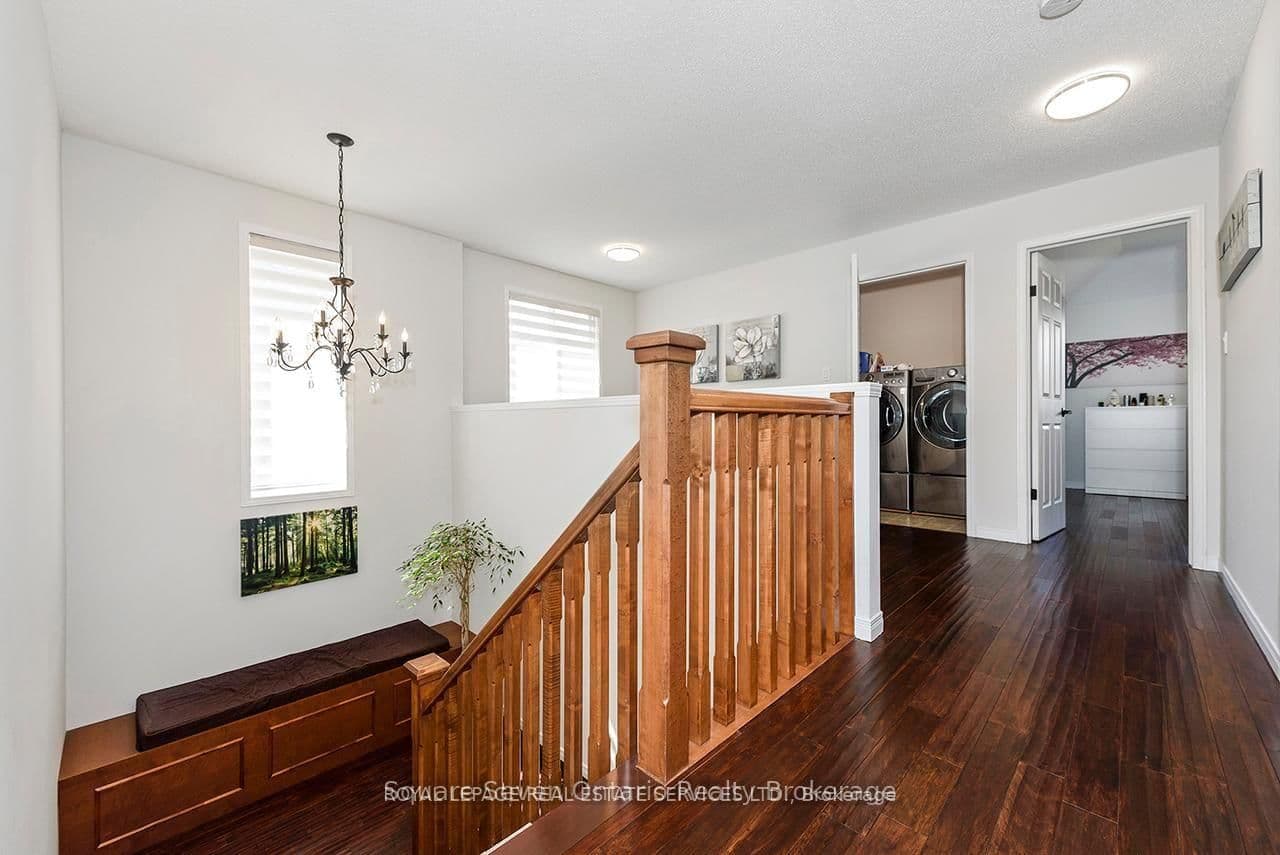 635 Commonwealth Crescent thumbnail 26
