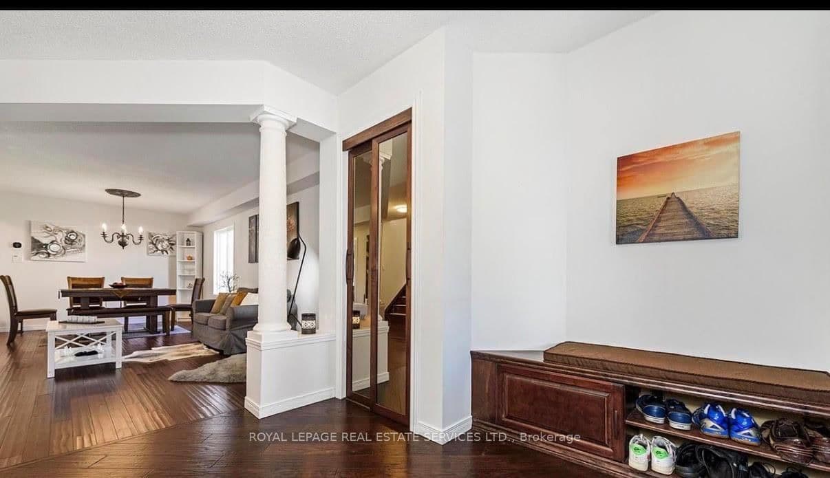 635 Commonwealth Crescent thumbnail 7