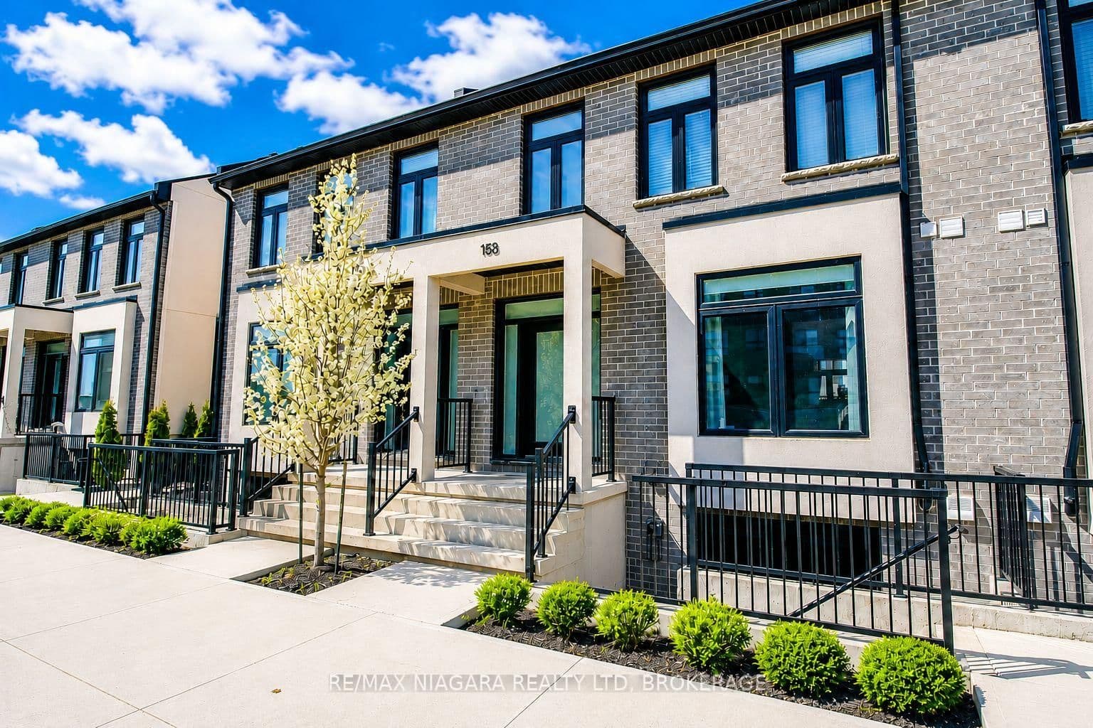 153 Summersides Boulevard - Image 1