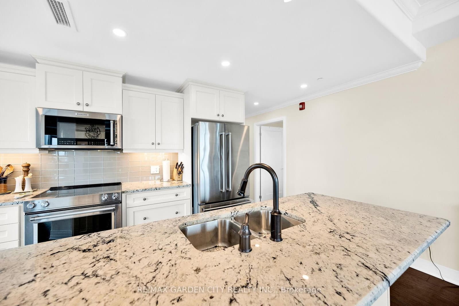10 Concord Place, Unit 408 thumbnail 12