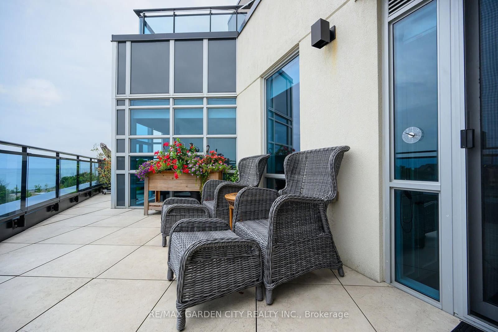 10 Concord Place, Unit 408 thumbnail 16