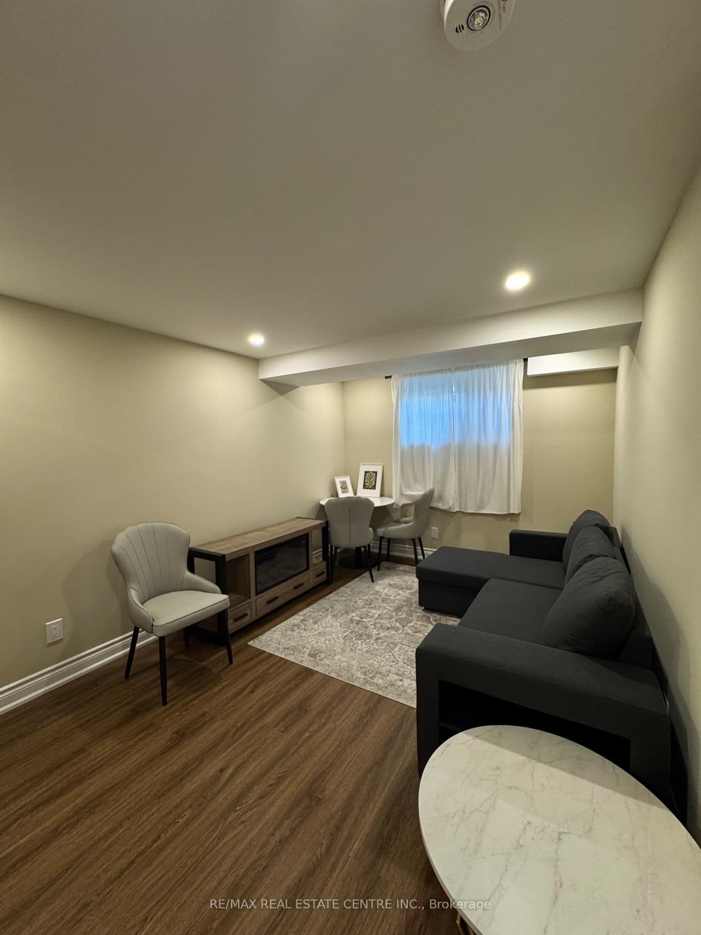 20 Dudley Drive, Unit B-unit thumbnail 2