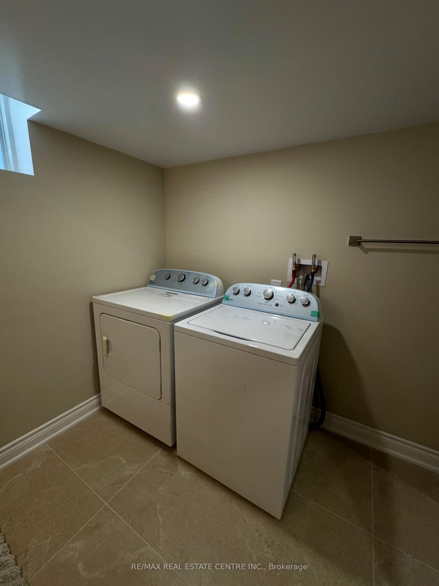 20 Dudley Drive, Unit B-unit thumbnail 8