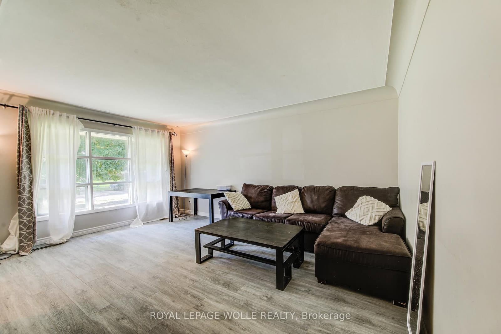 139 Elgin Crescent thumbnail 10