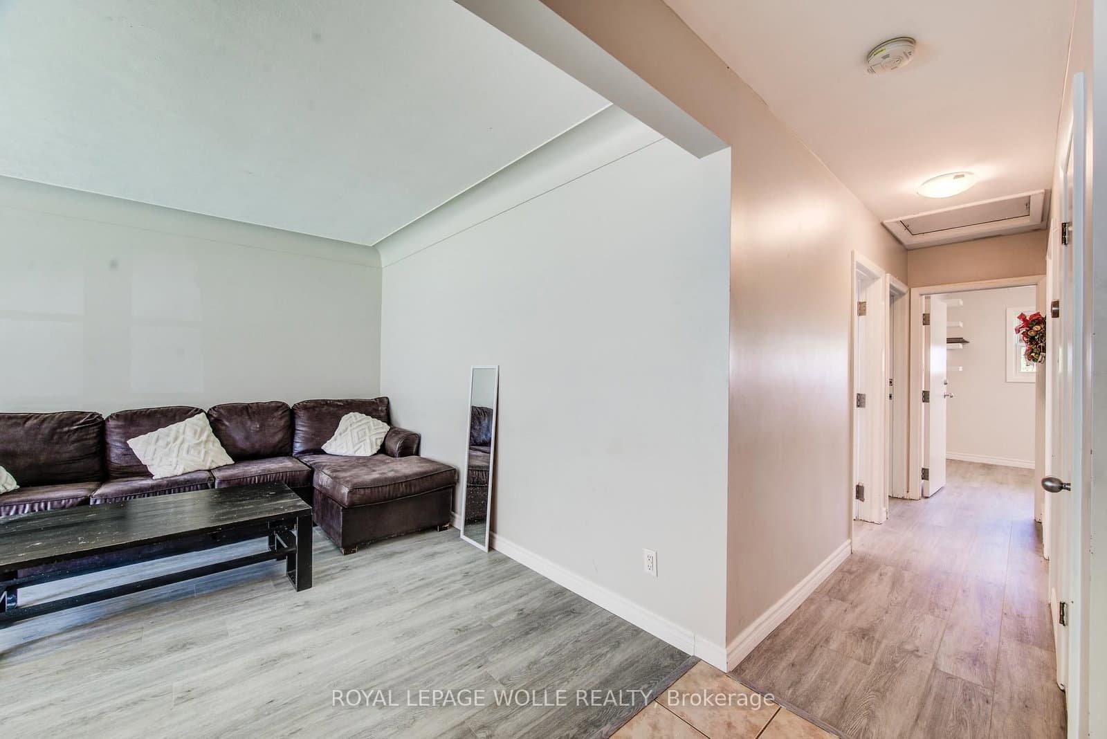 139 Elgin Crescent thumbnail 11