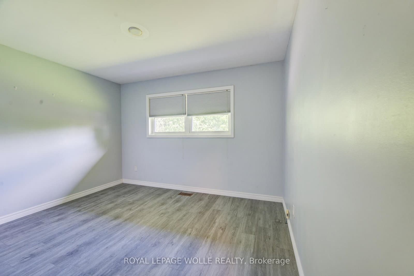 139 Elgin Crescent thumbnail 13