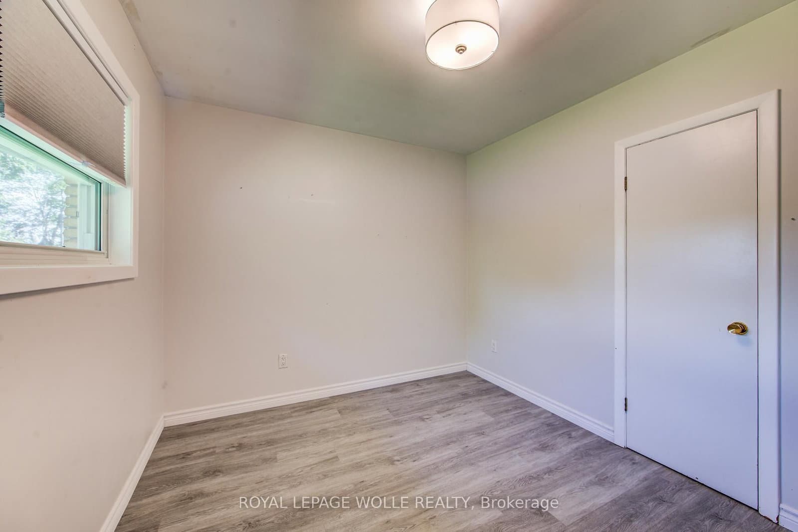 139 Elgin Crescent thumbnail 15