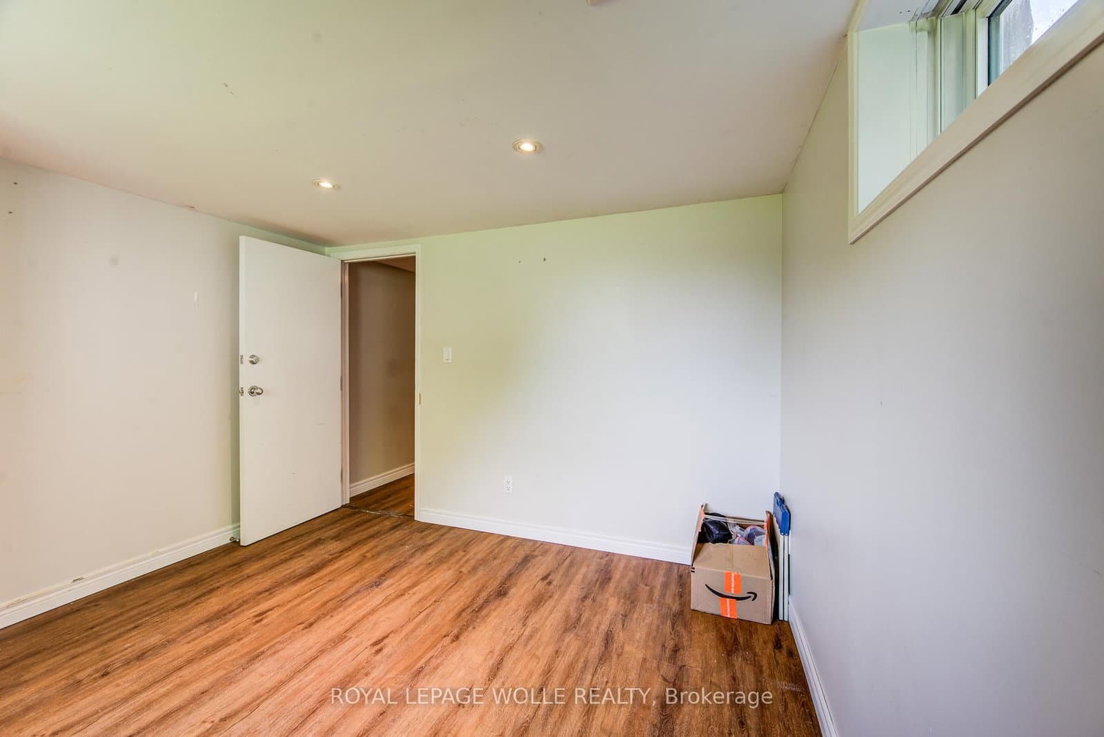 139 Elgin Crescent thumbnail 32