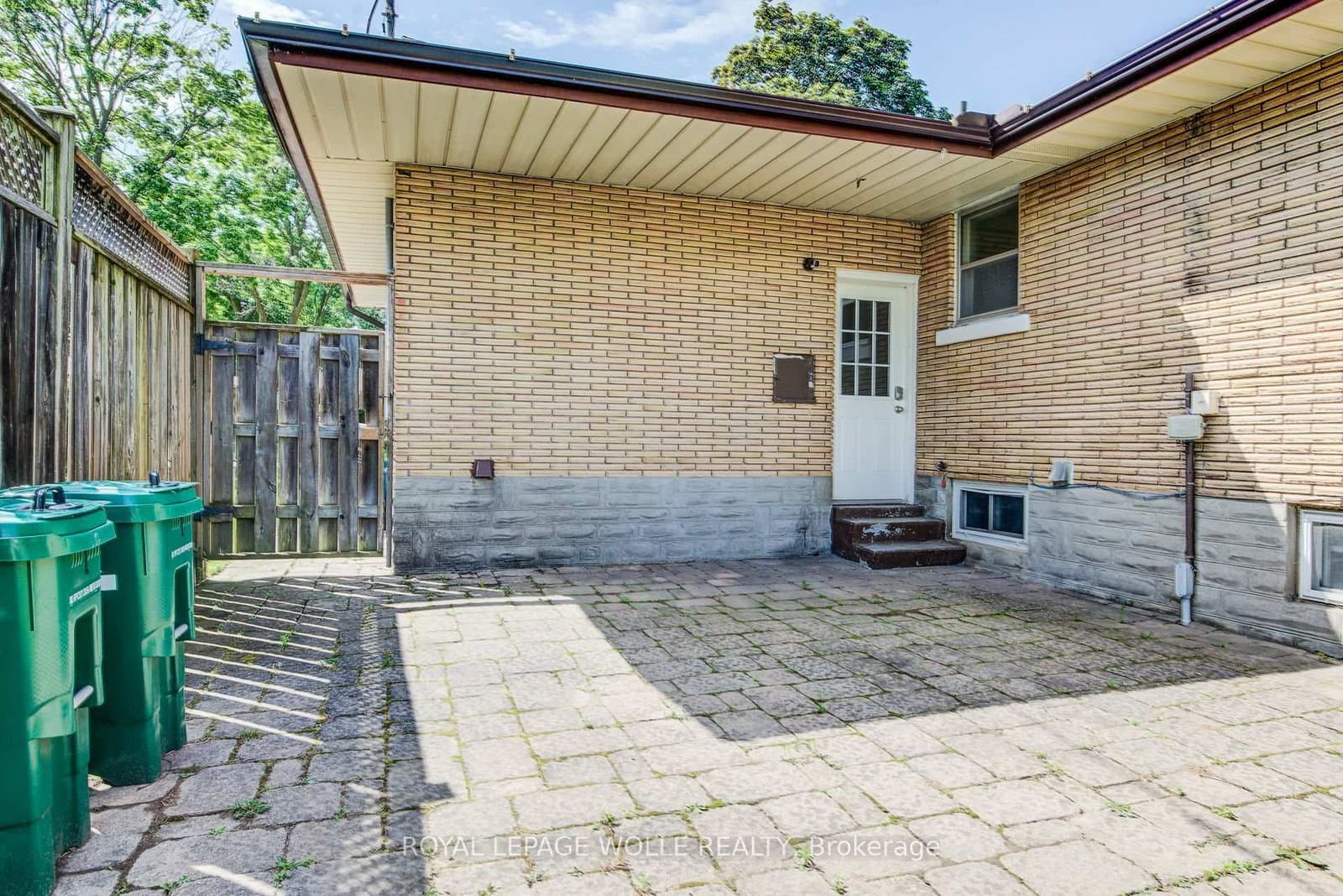 139 Elgin Crescent thumbnail 43