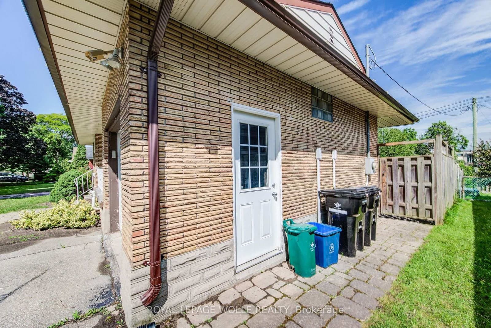 139 Elgin Crescent thumbnail 44