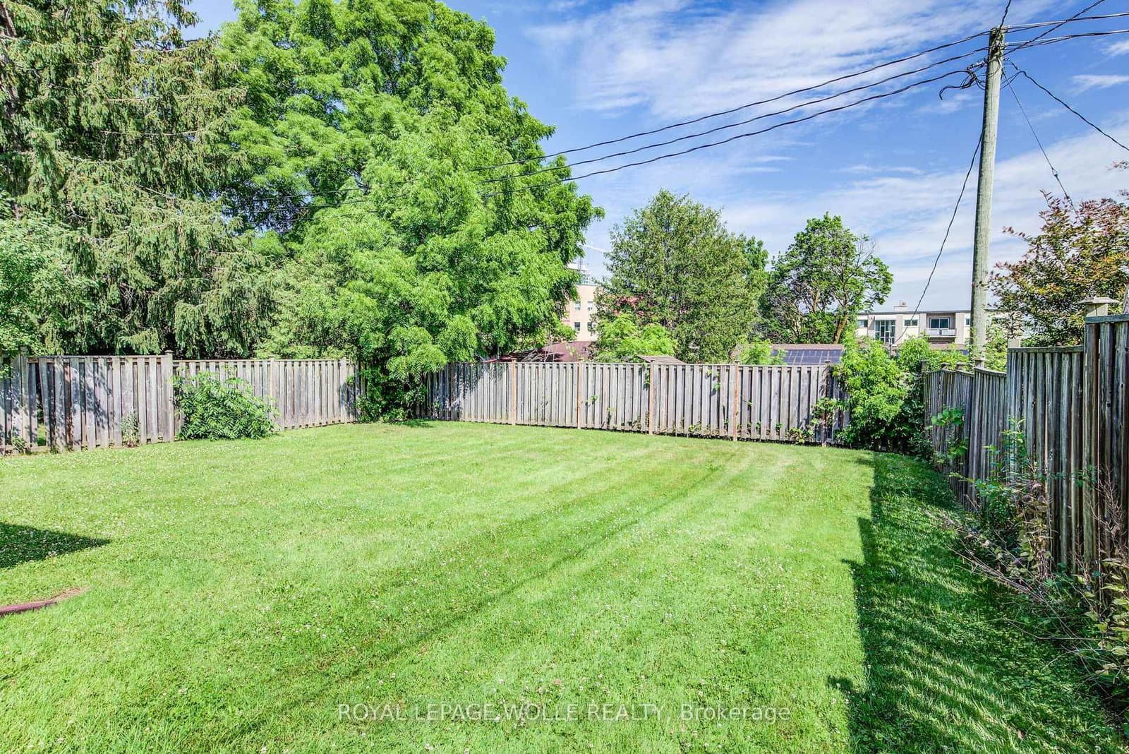 139 Elgin Crescent thumbnail 47