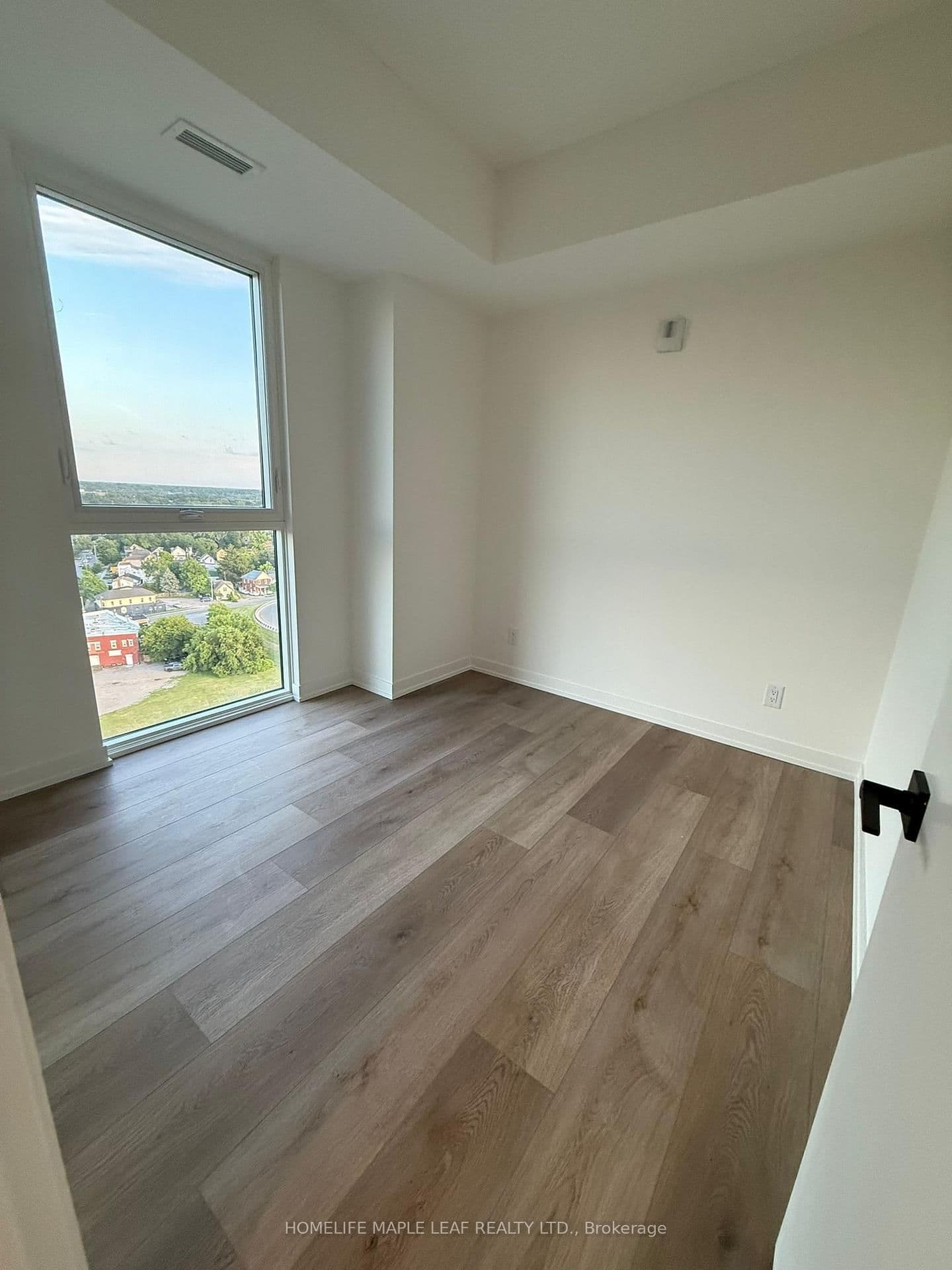 33 Erie Avenue, Unit 1509 thumbnail 11