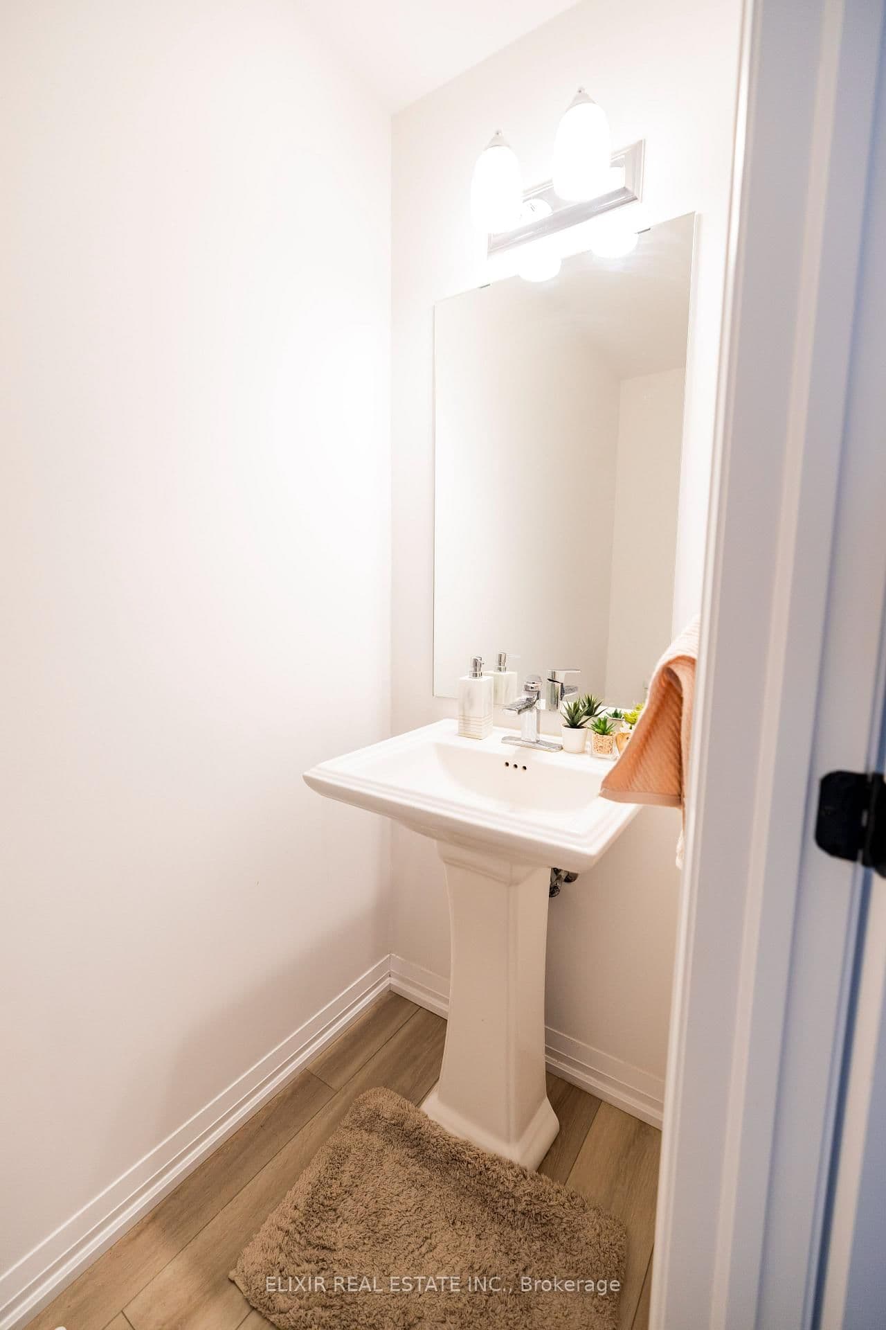 55 Tom Brown Drive, Unit 48 thumbnail 5