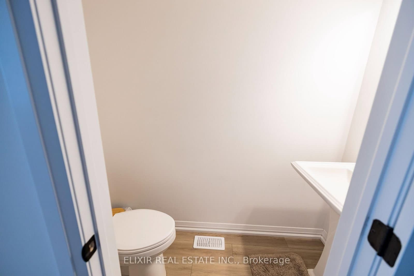 55 Tom Brown Drive, Unit 48 thumbnail 6