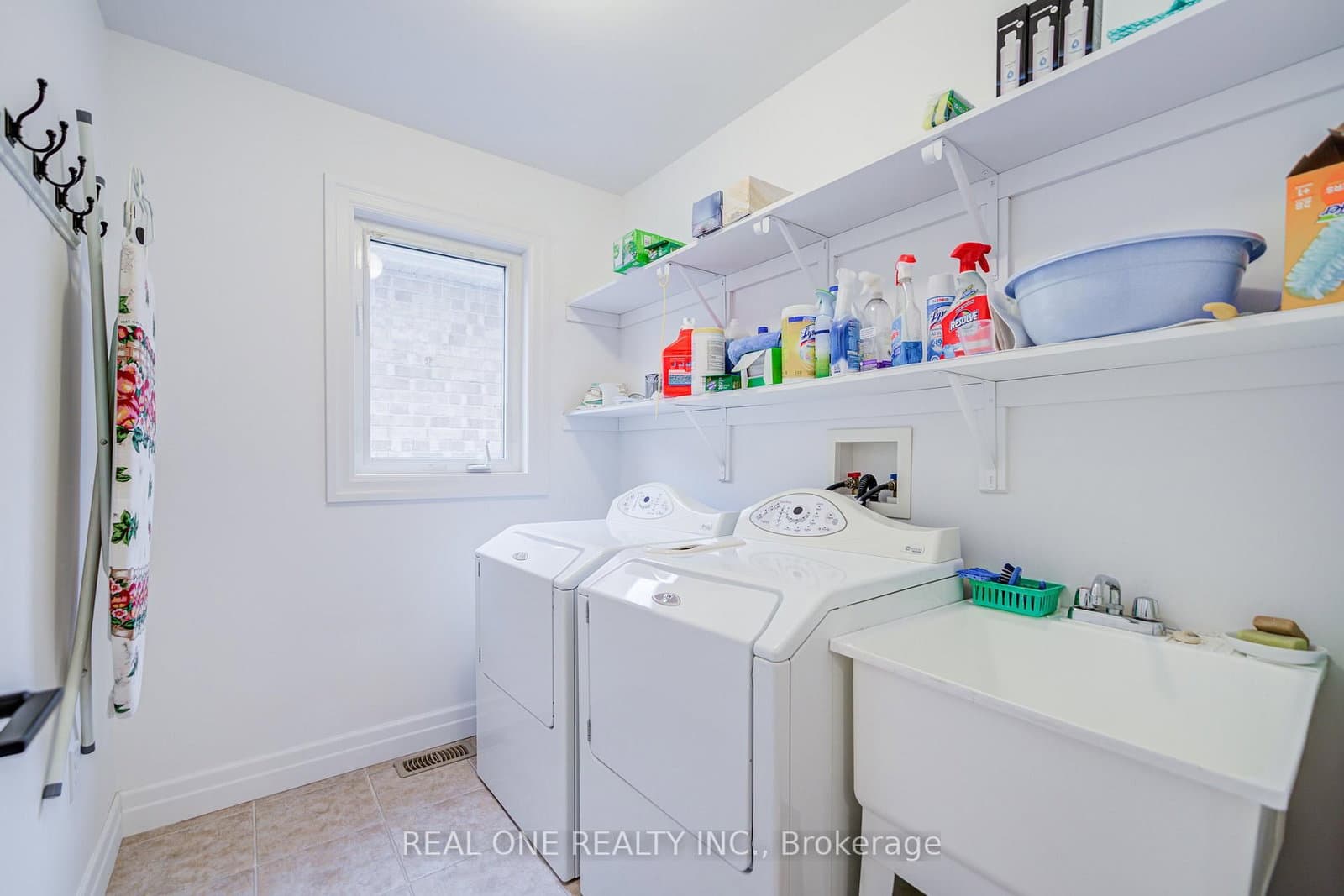 27 Cranston Street, Unit Upper thumbnail 30