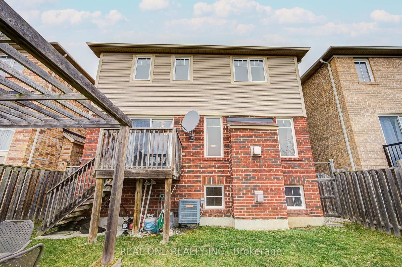27 Cranston Street, Unit Upper thumbnail 35