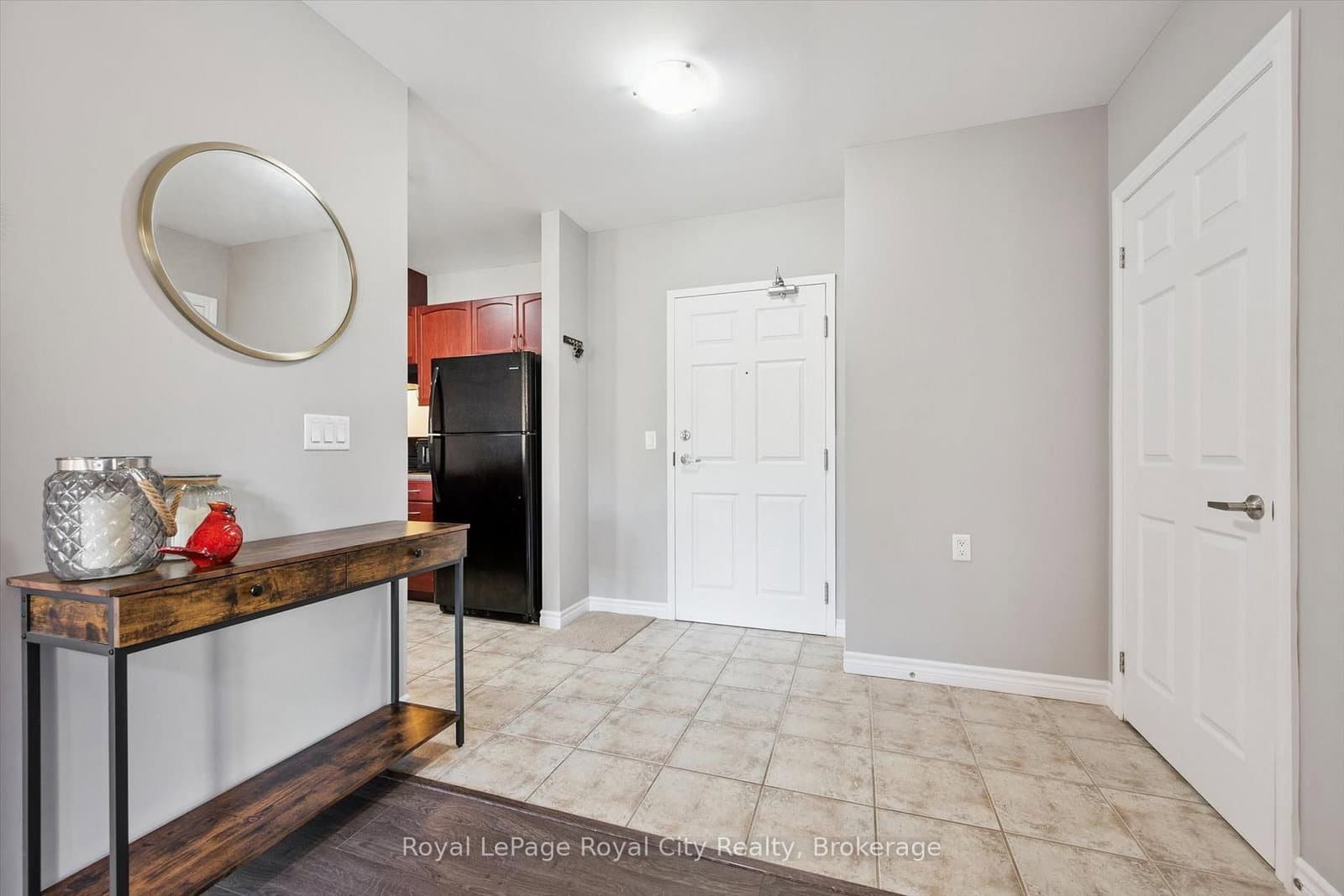 2 Colonial Drive, Unit 113 thumbnail 3