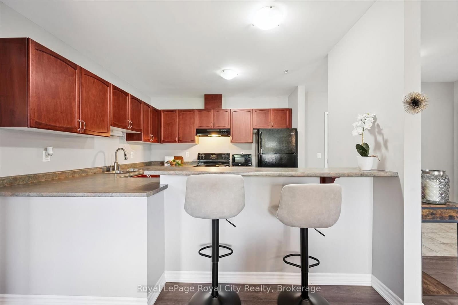 2 Colonial Drive, Unit 113 thumbnail 9