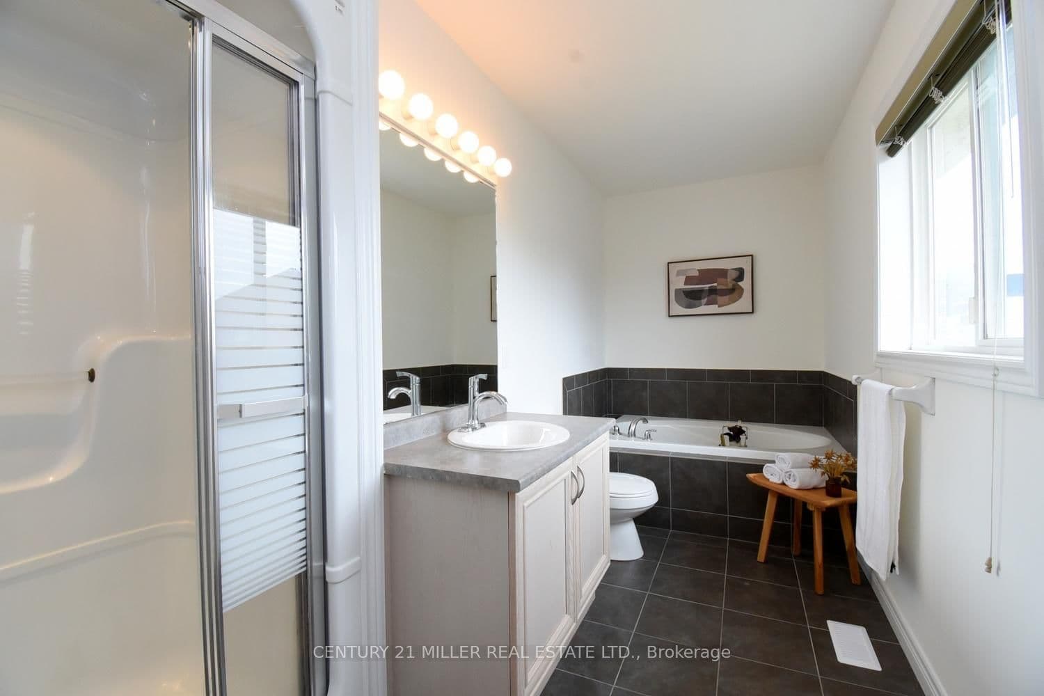 115 Bocelli Crescent thumbnail 30