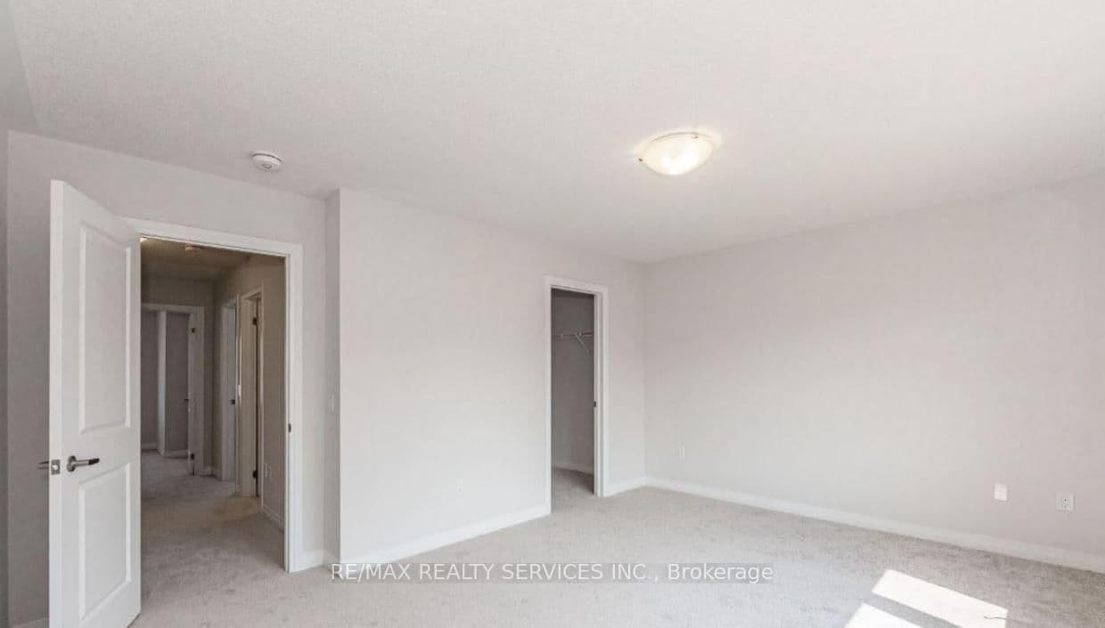 43 Freedom Crescent thumbnail 9