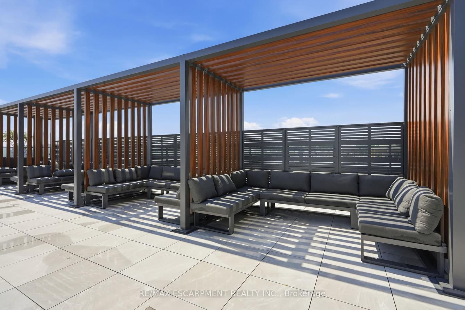 75 JAMES Street S, Unit 2017 thumbnail 28